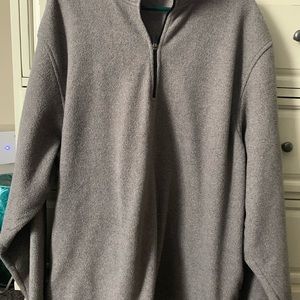 Old Navy pull over 2xl. Like New!